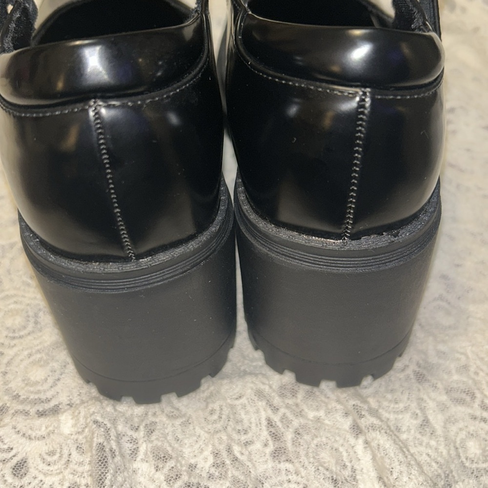Seychelles Black Patent Mary Jane Platform Heels - Picture 4 of 6